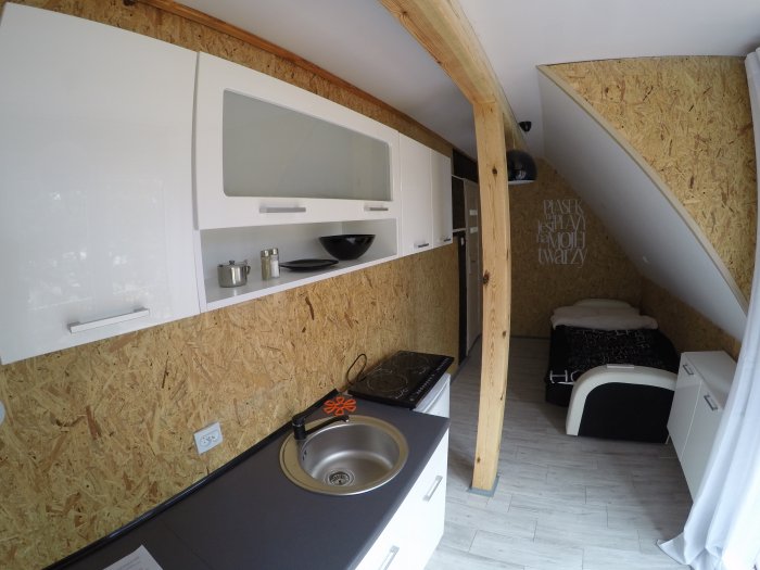 Studio dwuosobowe z balkonem. 