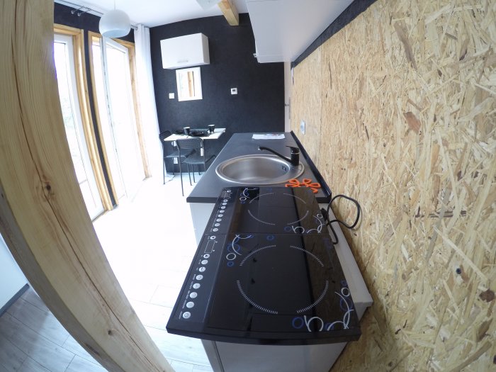 Studio dwuosobowe z balkonem. 