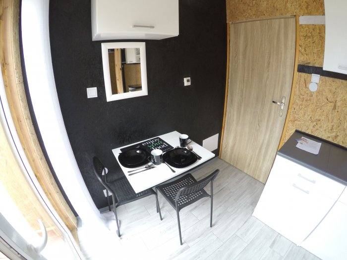 Studio dwuosobowe z balkonem. 